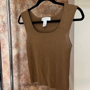 Jones New York size medium brown tank wide strap. Good used condition.